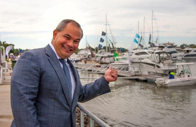 Thumbs up to Expo's massive and luxurious on-water showcase spanning 3 marinas from City of Gold Coast Mayor Tom Tate © Gold Coast International Marine Expo